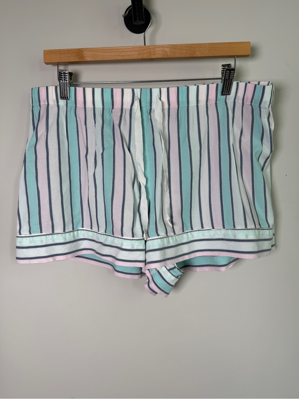 Victoria’s Secret Pastel Stripe Cotton Short Sleeve PJ Set Shirt + Shorts L - Picture 7 of 11